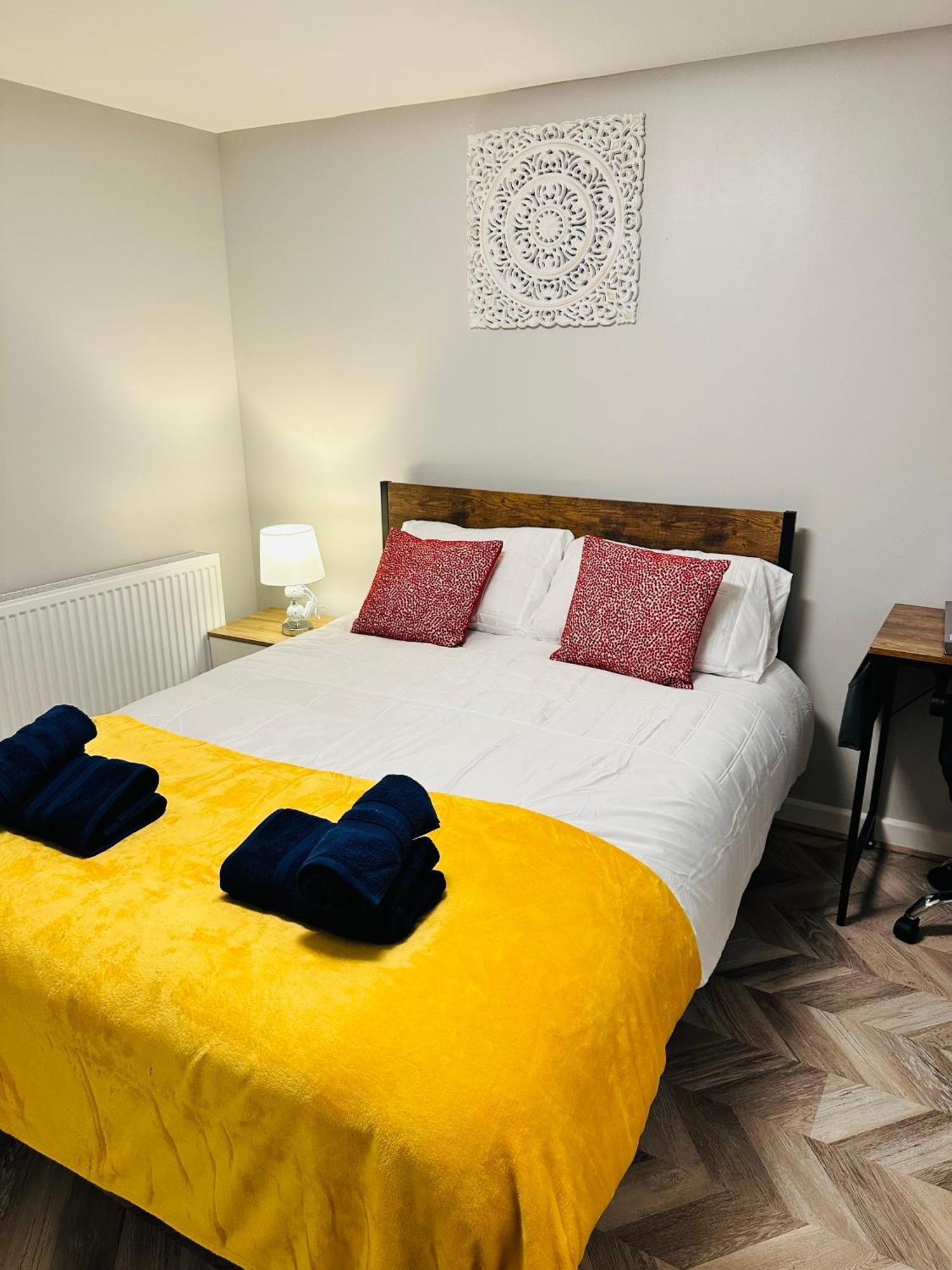 Comfy Studio Flat And Workspace Near Ashton-U-Lyne Station Stalybridge Luaran gambar
