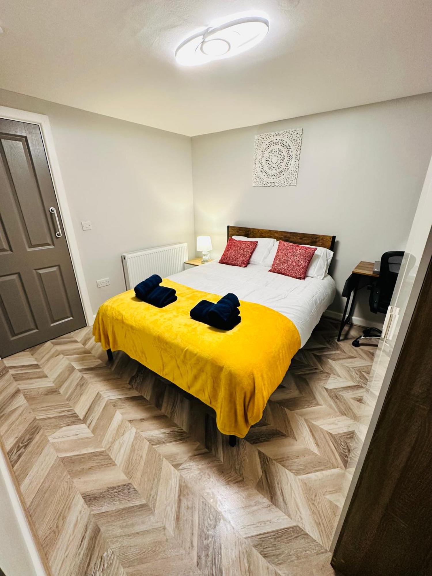 Comfy Studio Flat And Workspace Near Ashton-U-Lyne Station Stalybridge Luaran gambar
