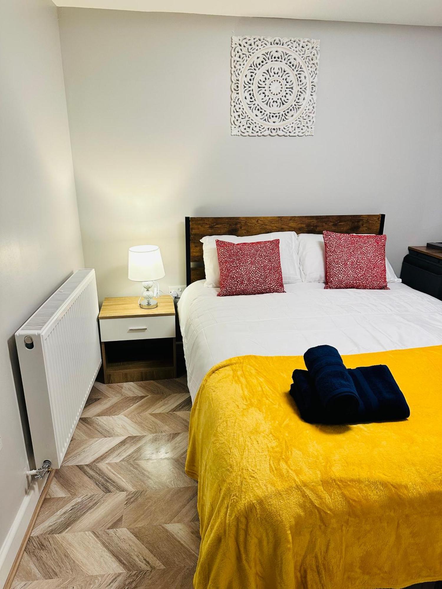 Comfy Studio Flat And Workspace Near Ashton-U-Lyne Station Stalybridge Luaran gambar